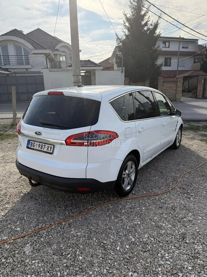 Ford S-Max 2014 photo 3