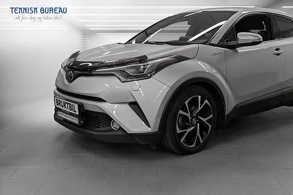 Toyota C-Hr 2019 photo 2
