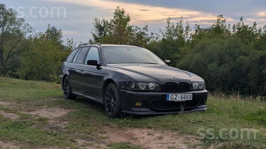 BMW E39 2003 photo 2