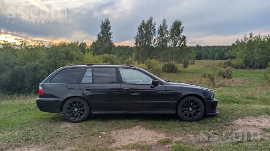 BMW E39 2003 photo 3