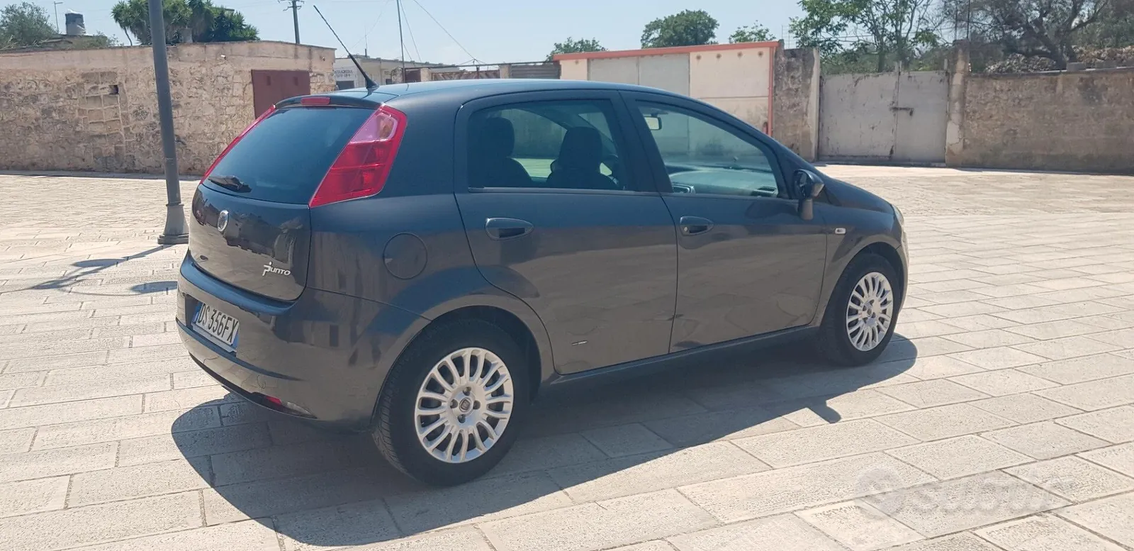 Fiat Grande Punto 2009 photo 4