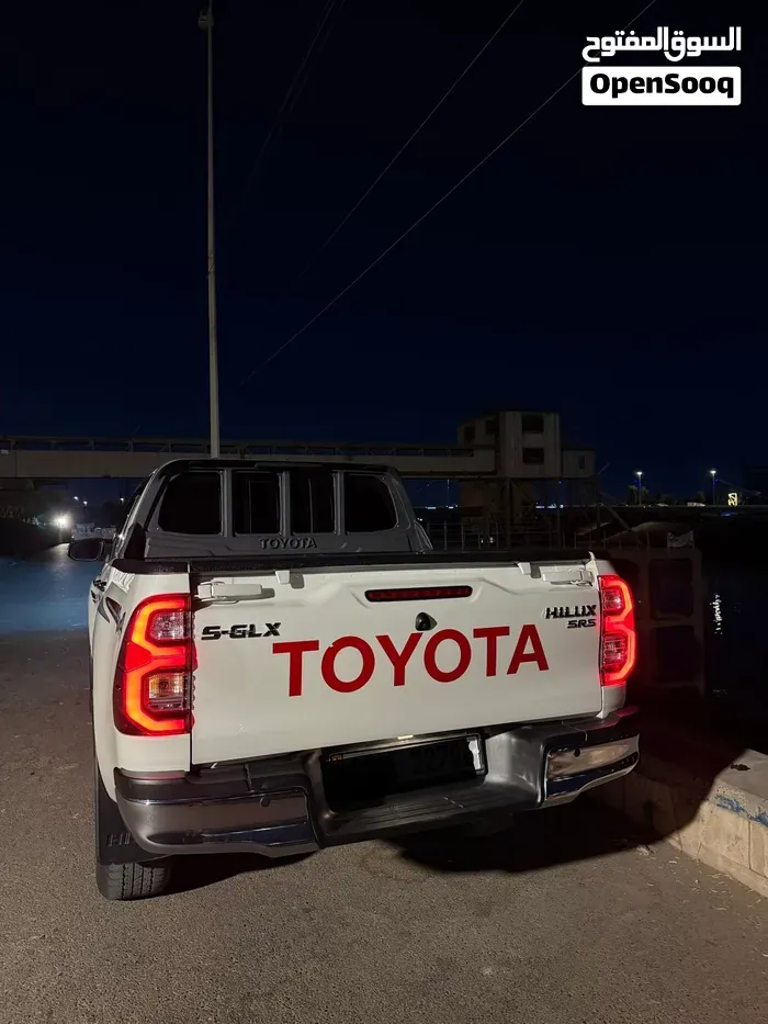 Toyota Hilux 2022 photo 3