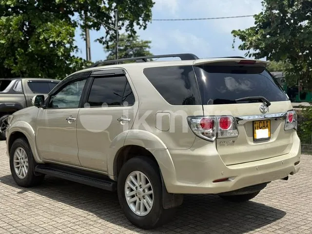Toyota Fortuner 2013 photo 5