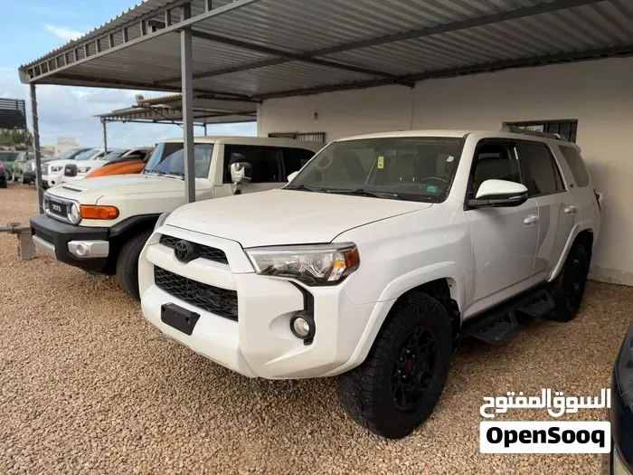 Toyota 4Runner 2018 photo 2