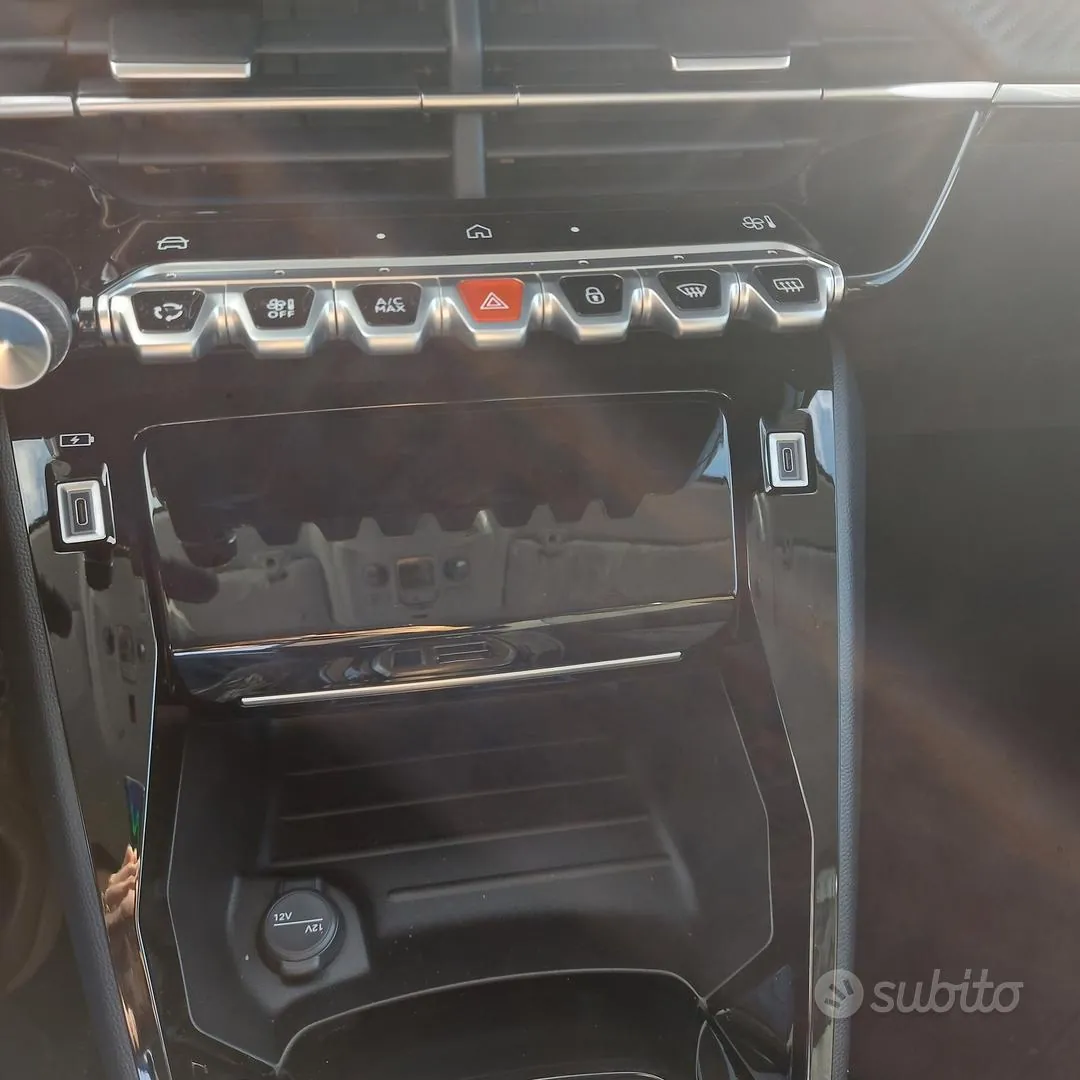Peugeot 208 2026 photo 5