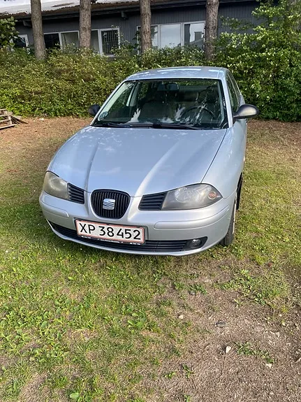 Seat Cordoba 2005 photo 2