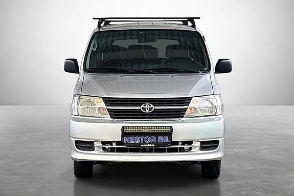 Toyota Hiace 2008 photo 2