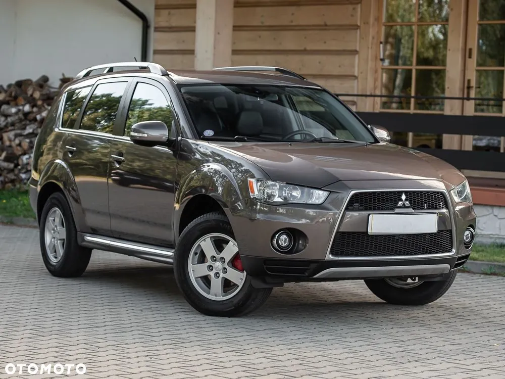 Mitsubishi Outlander 2013 photo 2