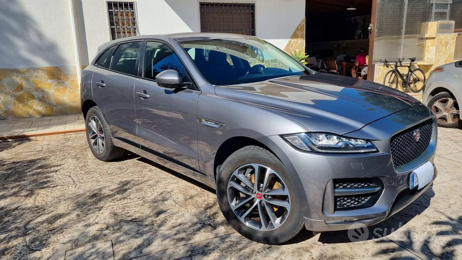 Jaguar F-Pace 2020 photo 3