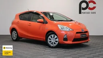 Toyota Aqua 2013 photo 2