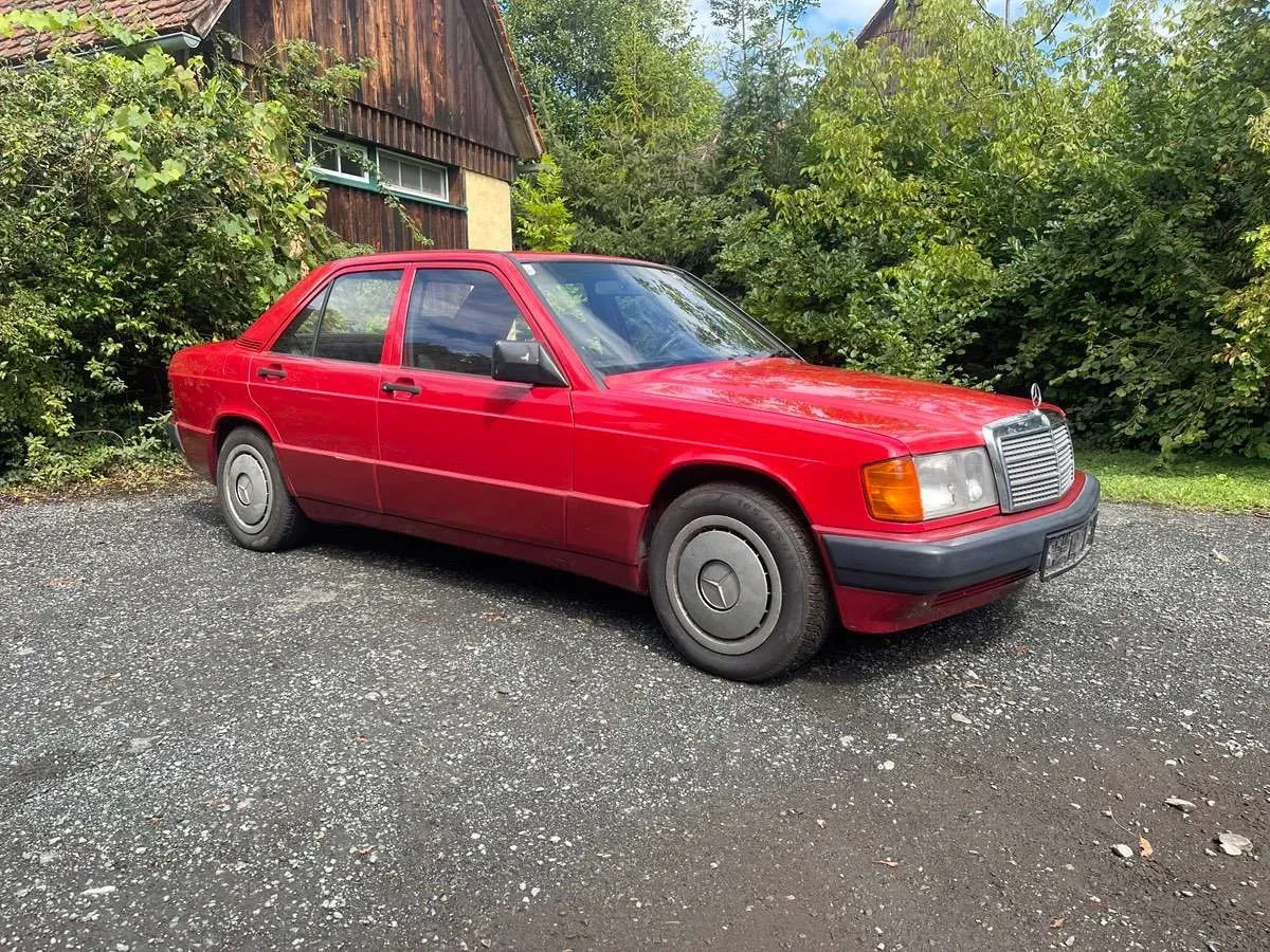 Mercedes-Benz 190