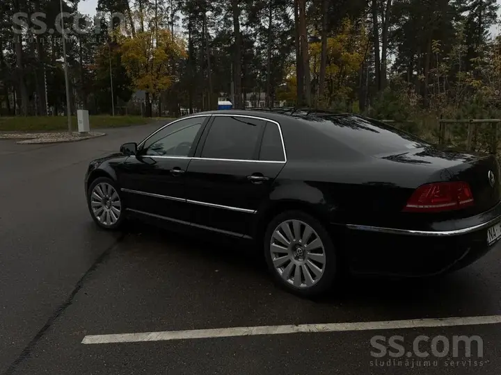 Volkswagen Phaeton 2012 photo 5