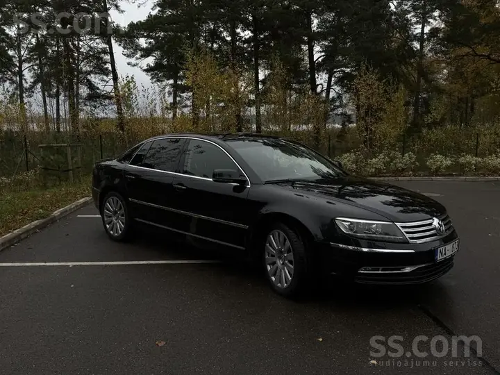 Volkswagen Phaeton 2012 photo 3