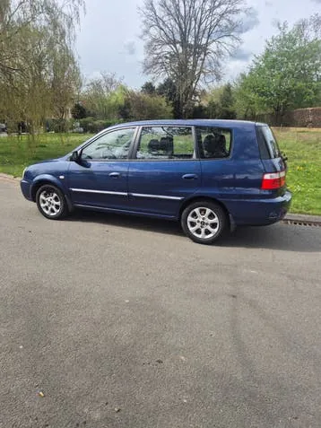 Kia Carens