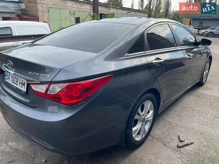 Hyundai Sonata 2010 photo 4