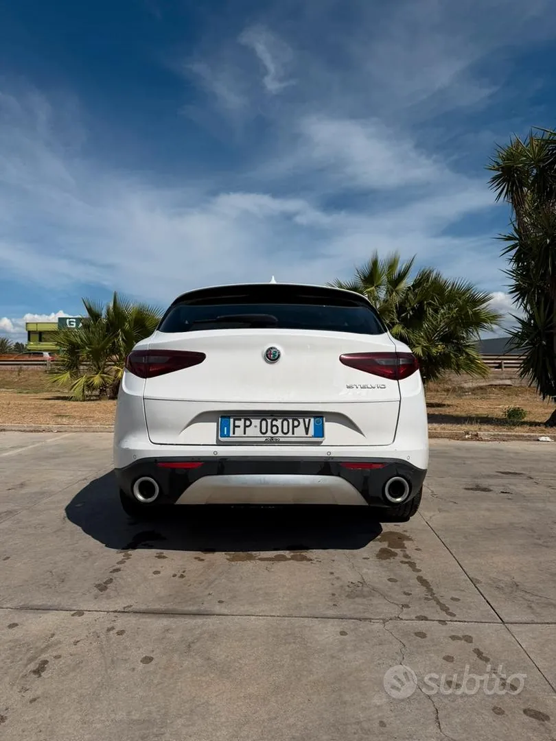 Alfa Romeo Stelvio 2018 photo 3