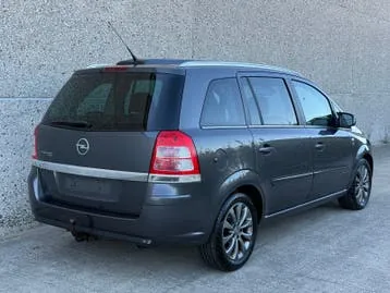 Opel Zafira 2010 photo 3