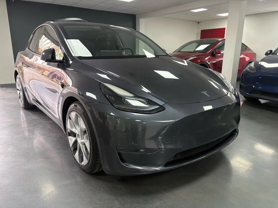 Tesla Model Y 2023 photo 4