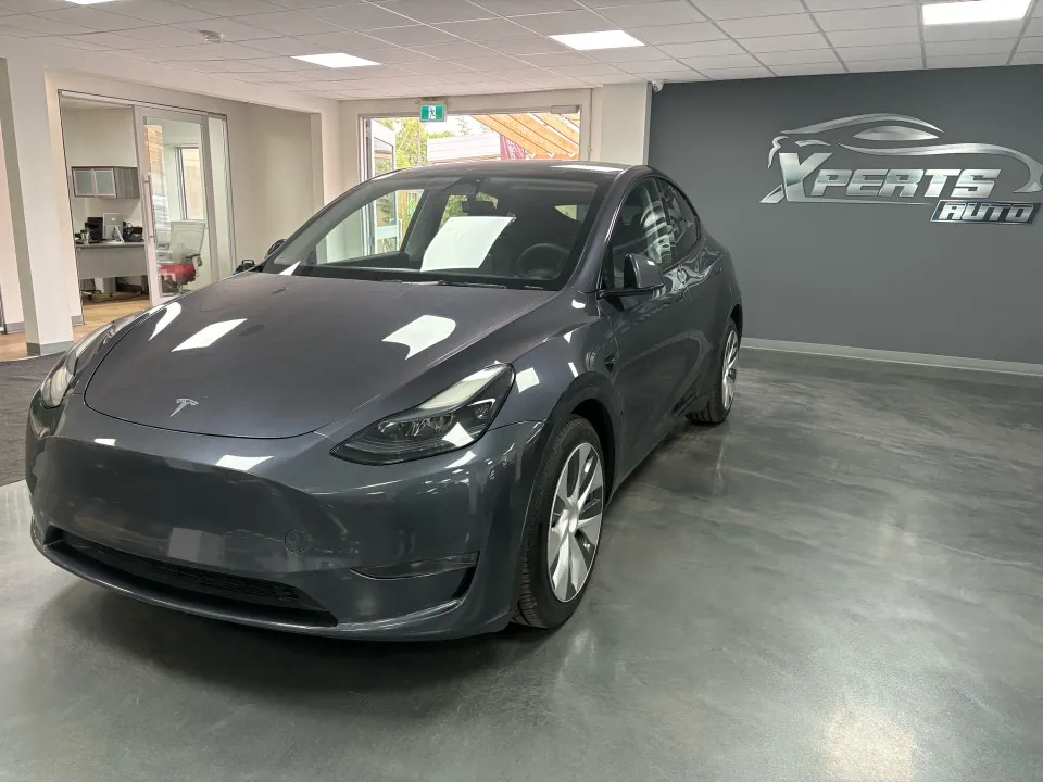 Tesla Model Y 2023 photo 3