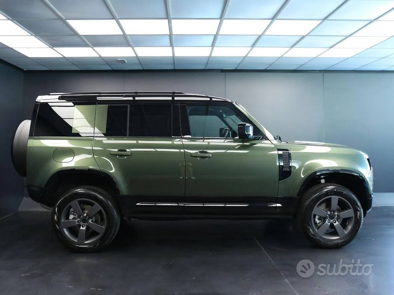 Land Rover Defender 2026 photo 3