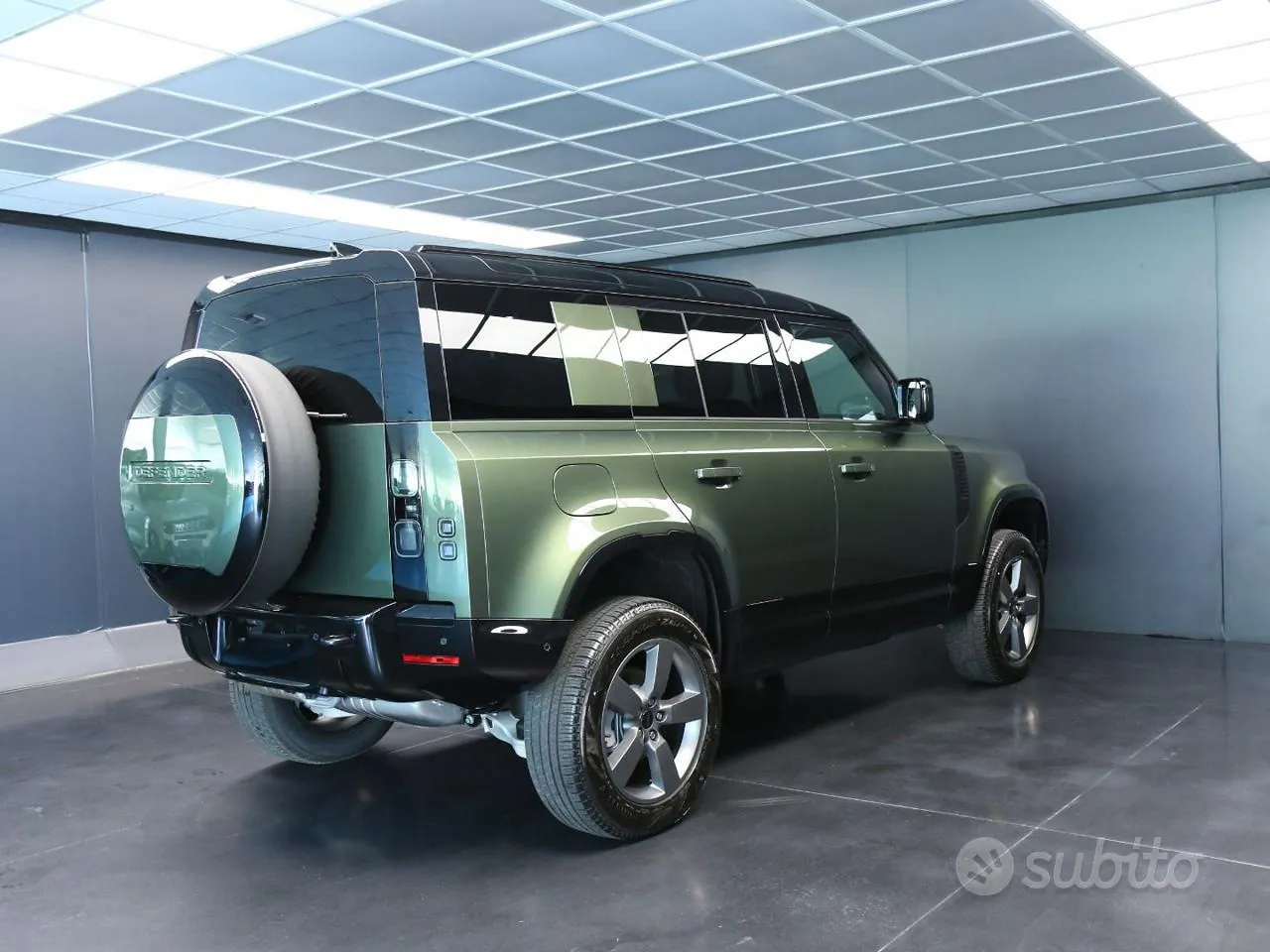 Land Rover Defender 2026 photo 4