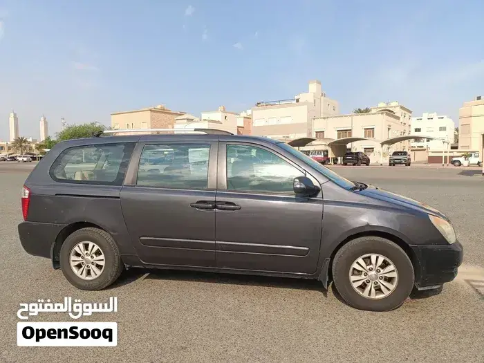 Kia Carnival 2014 photo 4