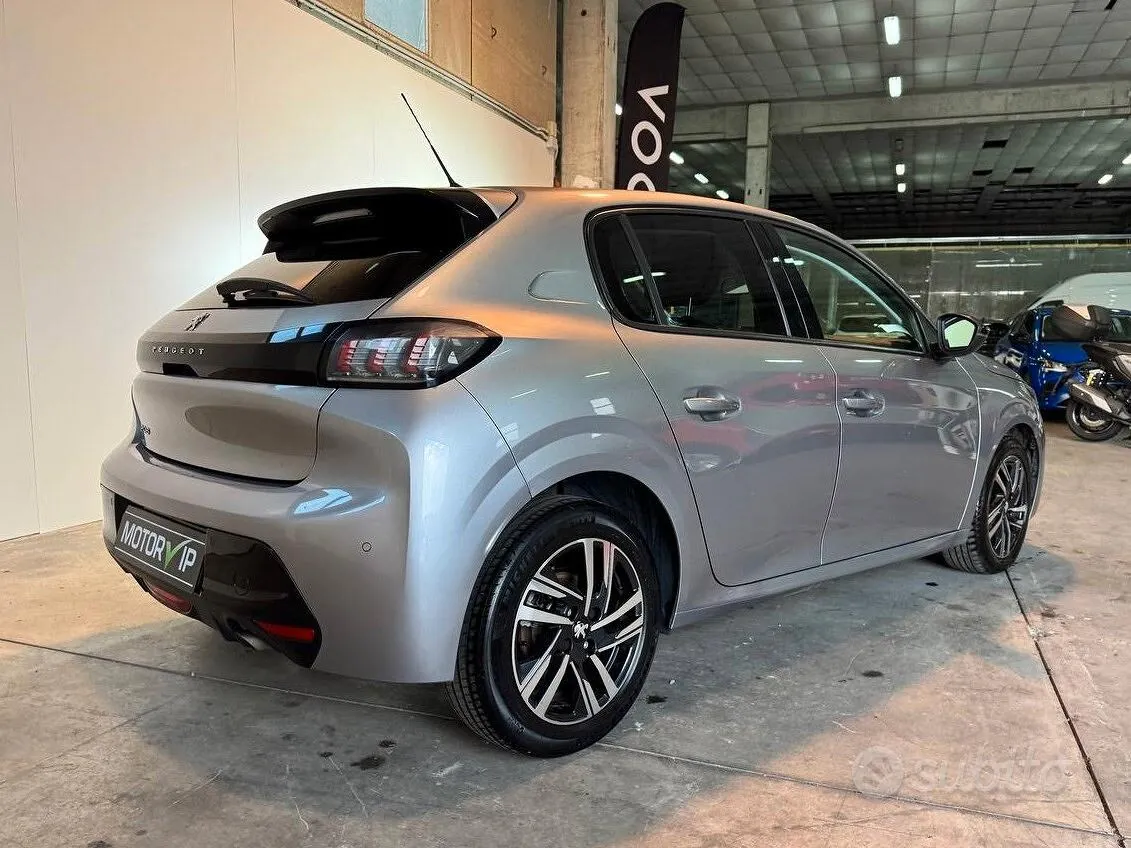 Peugeot 208 2023 photo 2