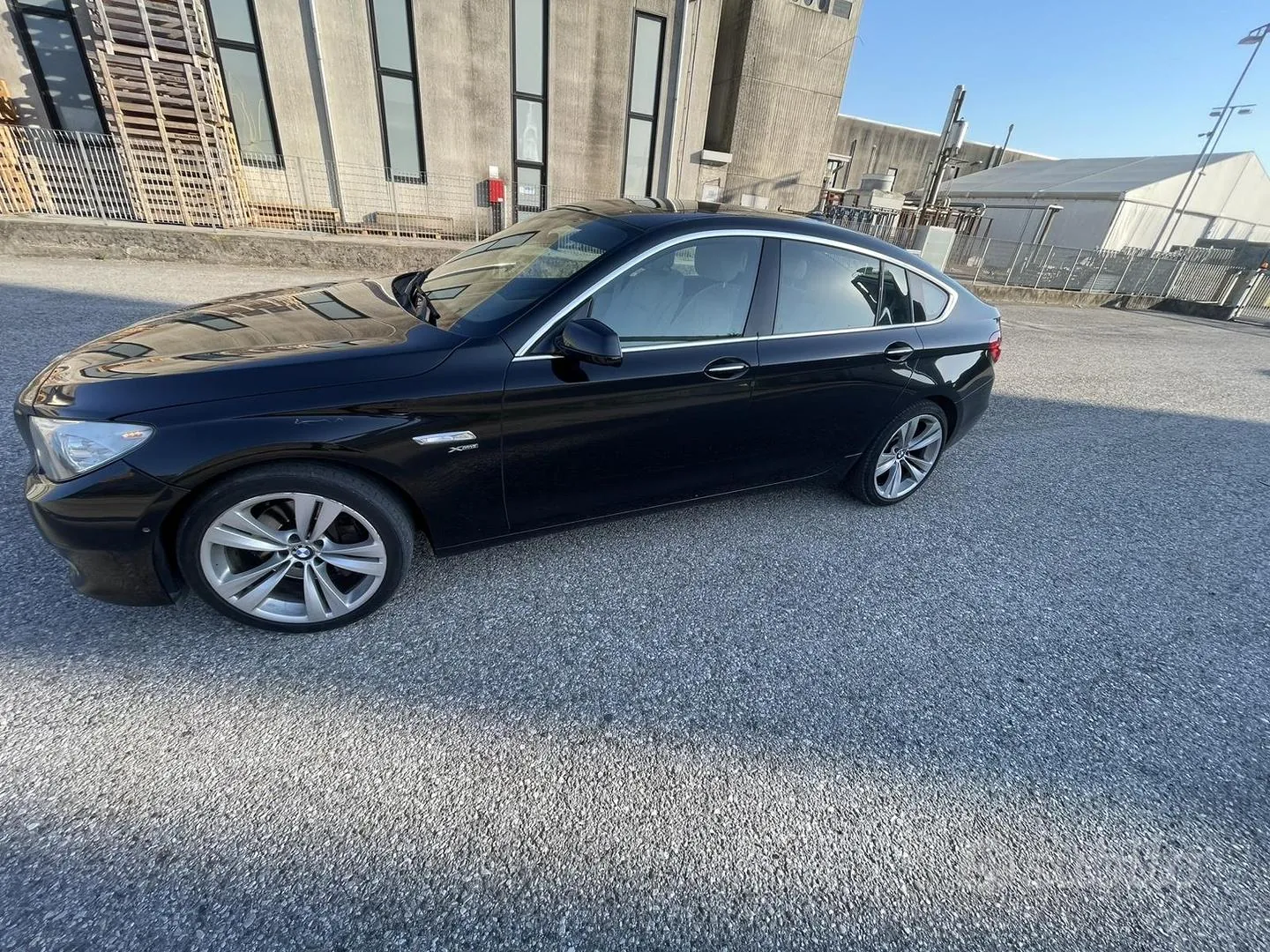 BMW 530Gt 2012 photo 2