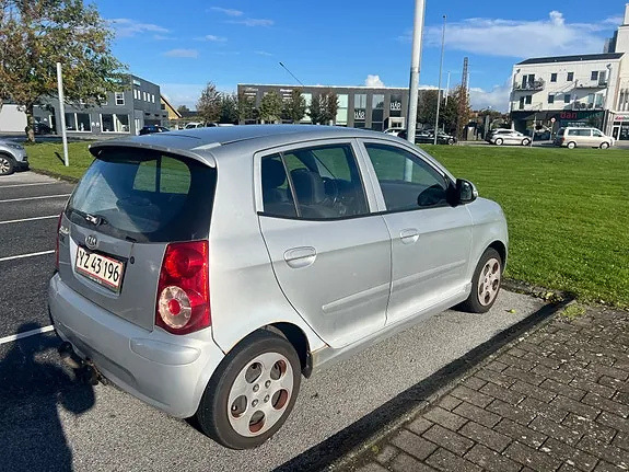 Kia Picanto 2007 photo 3