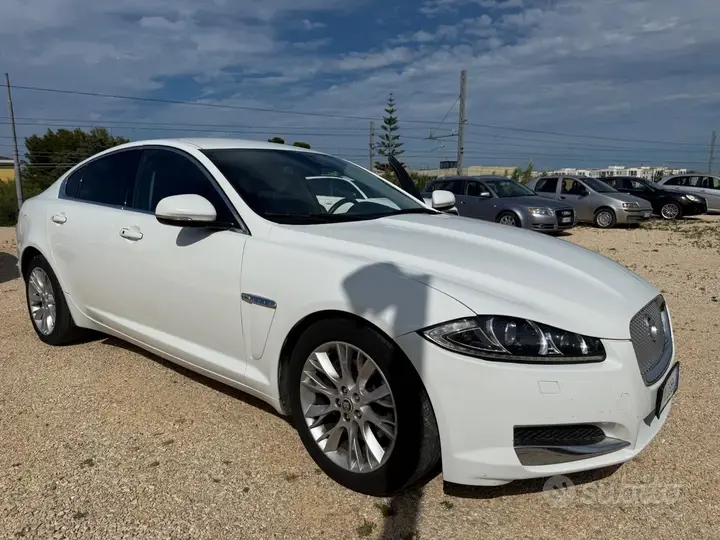 Jaguar Xf 2012 photo 5