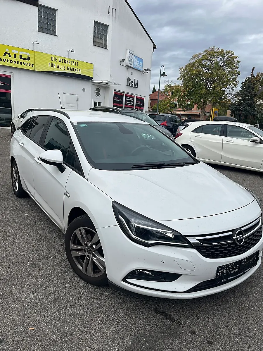 Opel Astra 2018 photo 3