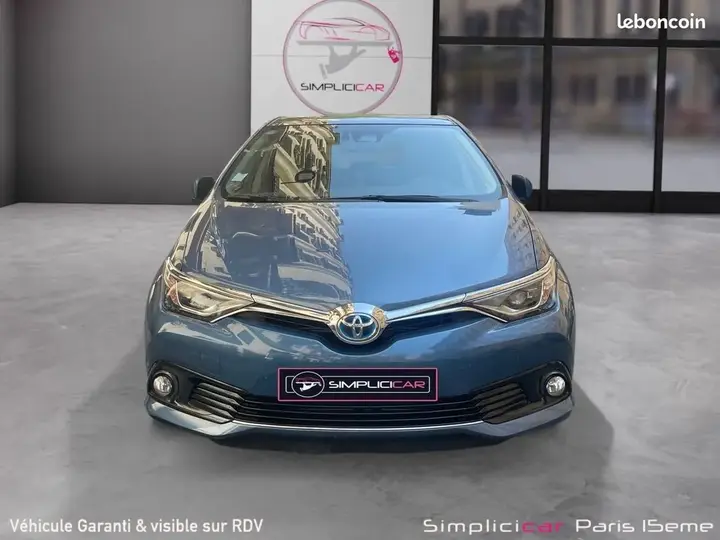 Toyota Auris 2017 photo 2