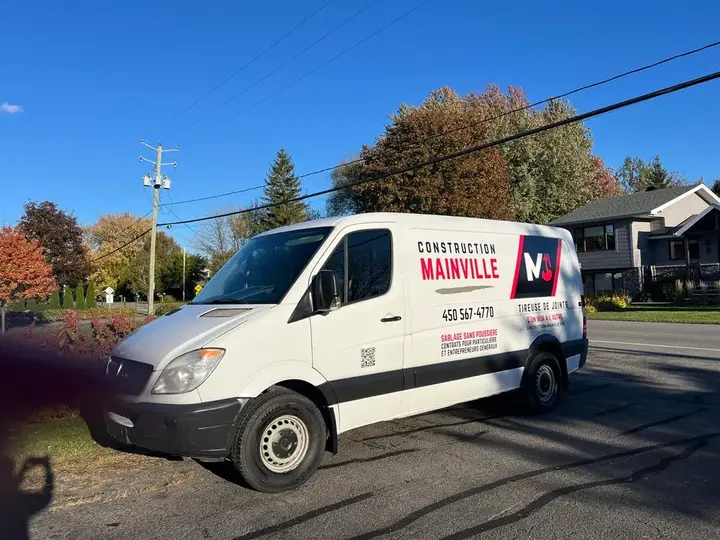 Mercedes-Benz Sprinter Van
