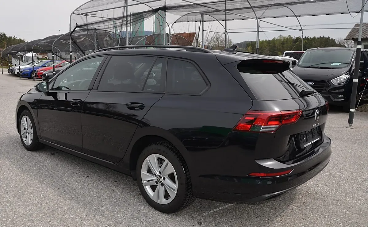 Volkswagen Golf 2023 photo 3
