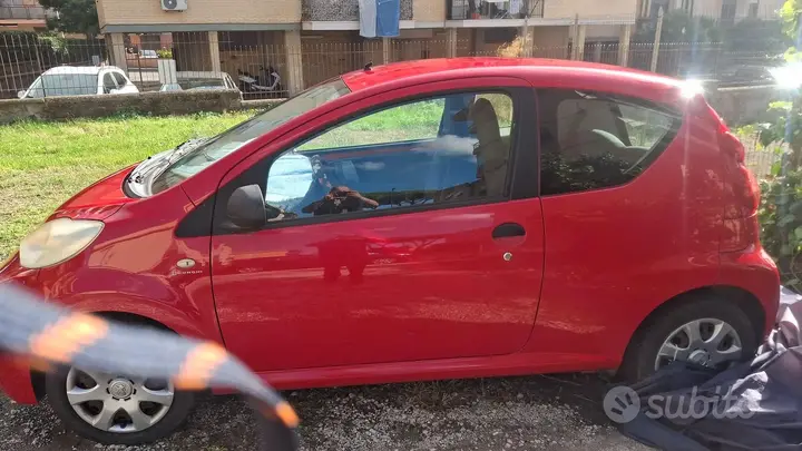 Peugeot 107 2009 photo 2