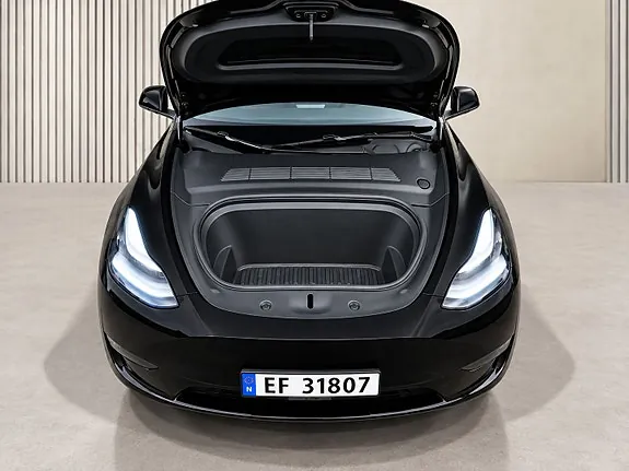 Tesla Model Y 2023 photo 3