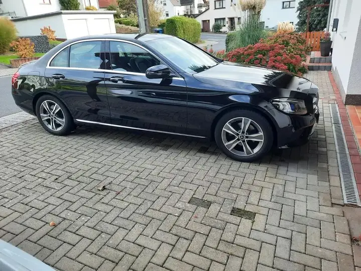 Mercedes-Benz C180