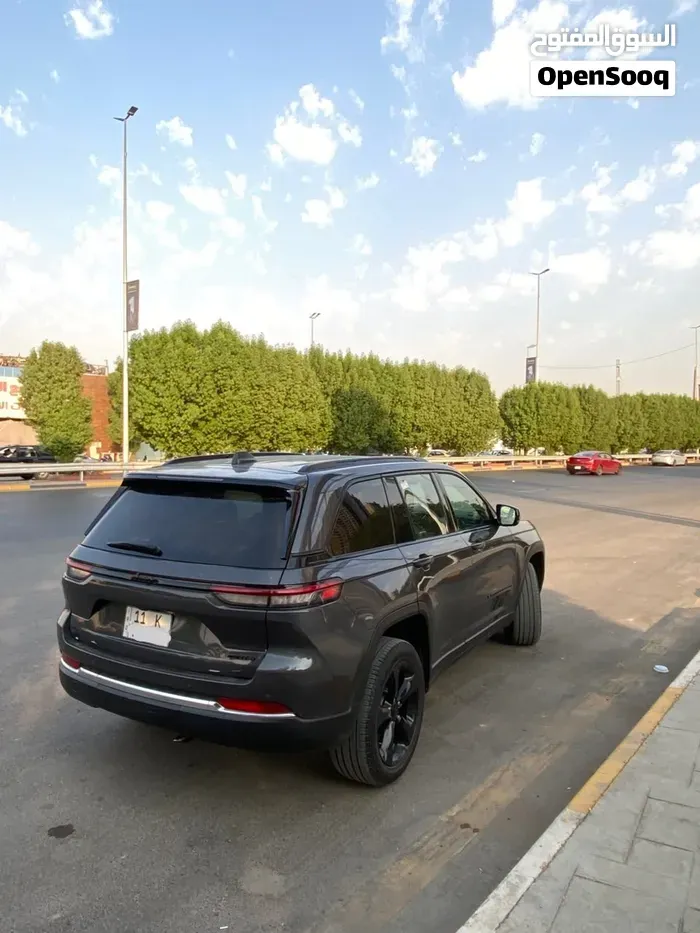 Jeep Grand Cherokee 2025 photo 3