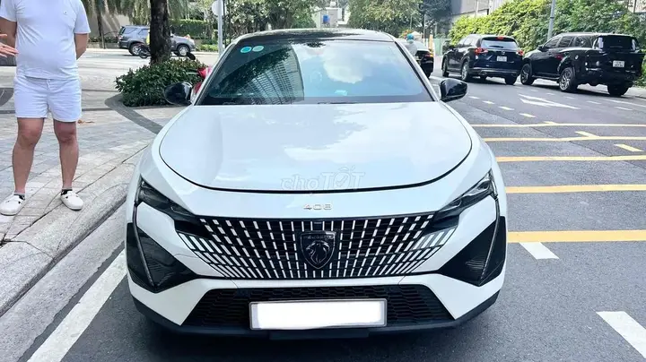 Peugeot 408