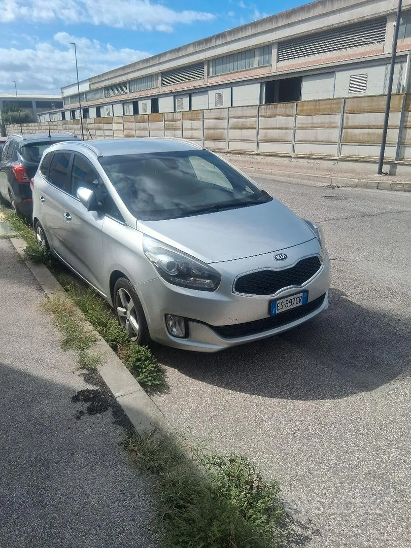 Kia Carens 2013 photo 3