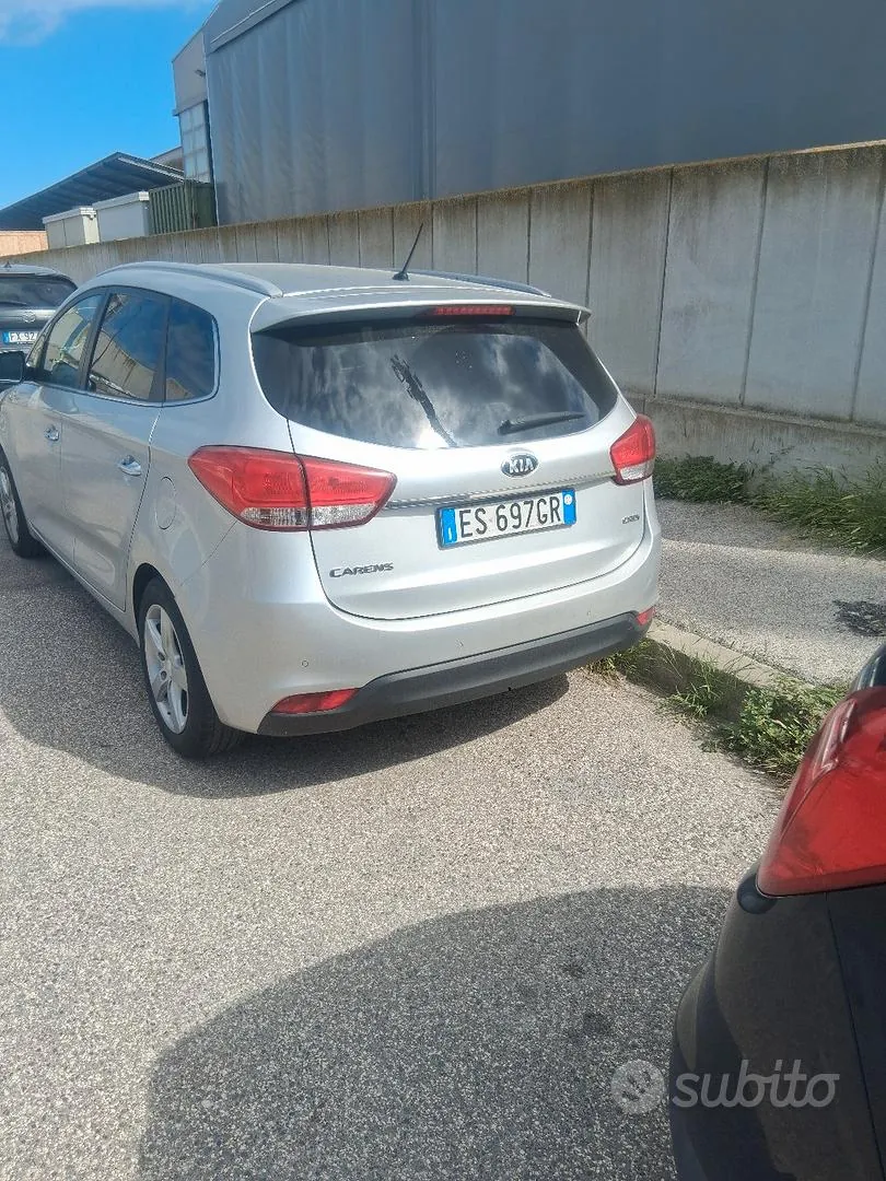 Kia Carens