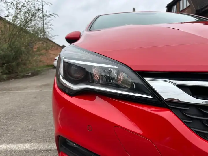 Vauxhall Astra 2017 photo 2