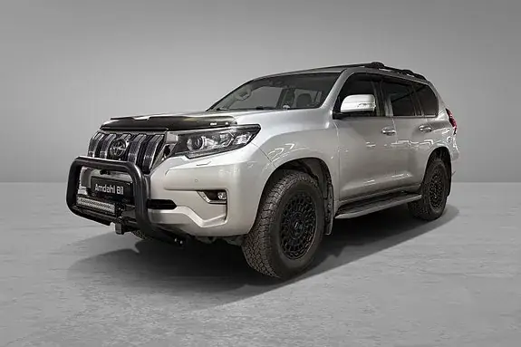 Toyota Land Cruiser 2017 photo 3