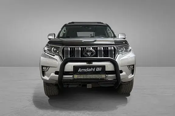 Toyota Land Cruiser 2017 photo 2