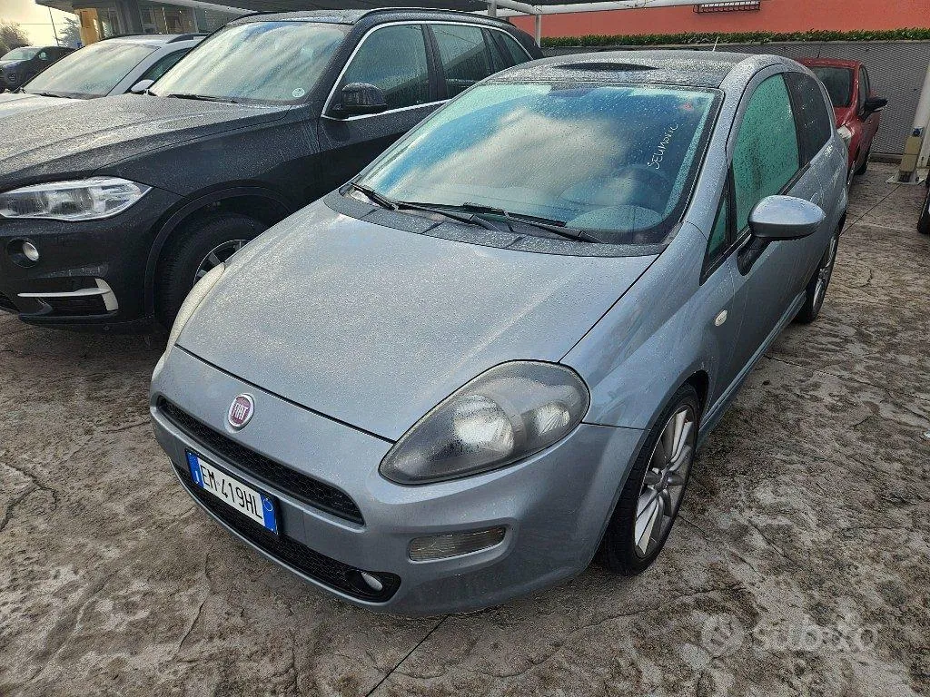 Fiat Punto 2012 photo 4