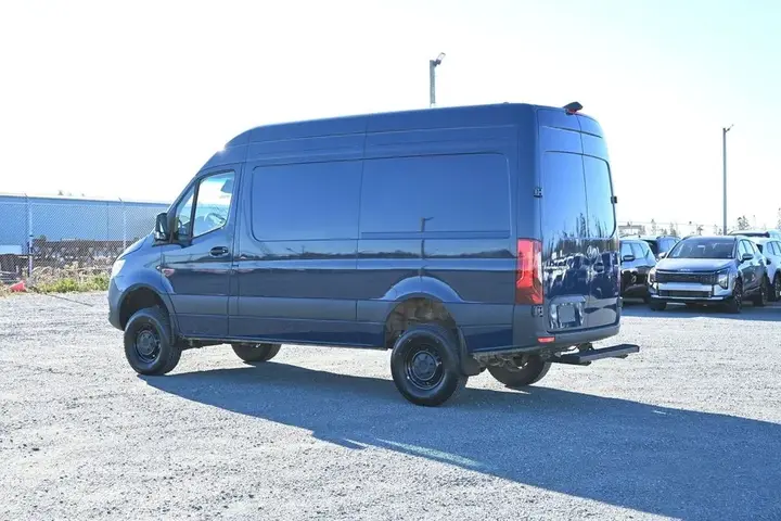 Mercedes-Benz Sprinter 2025 photo 5