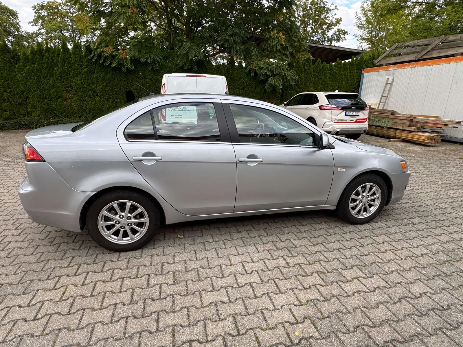 Mitsubishi Lancer 2011 photo 2