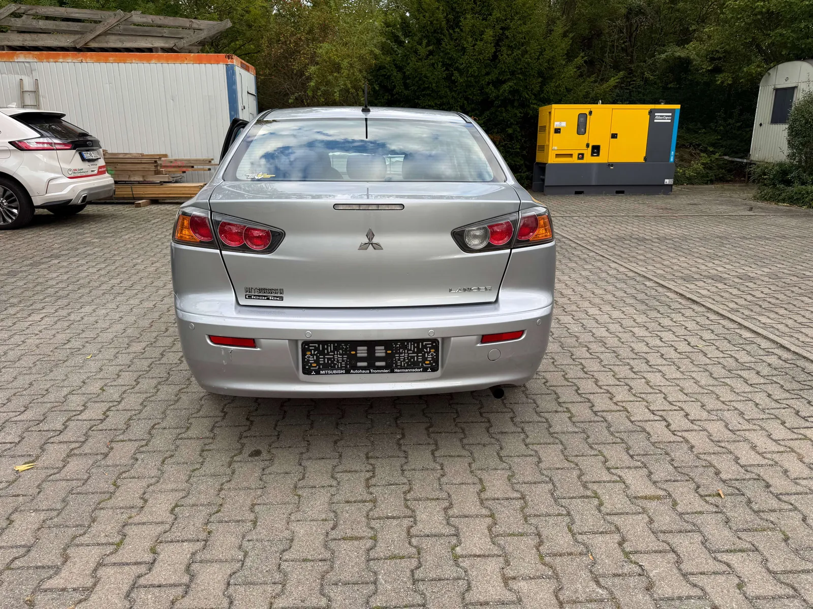 Mitsubishi Lancer 2011 photo 3