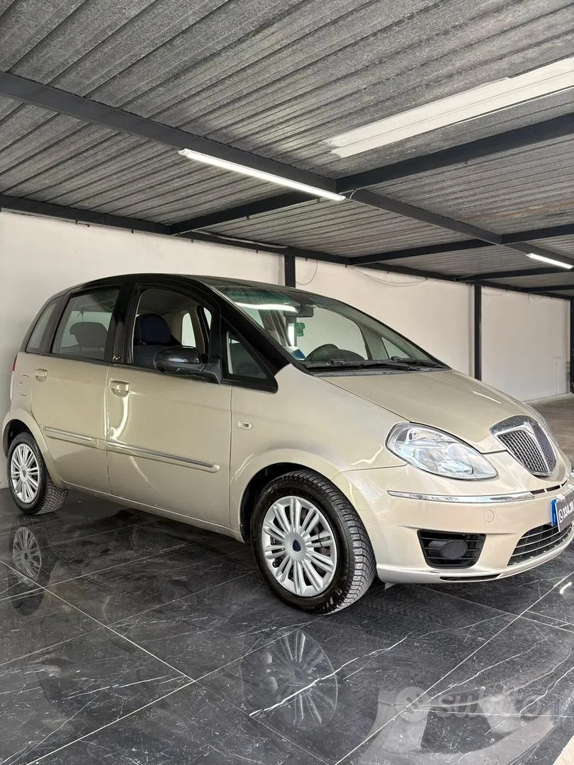 Lancia Musa 2011 photo 2