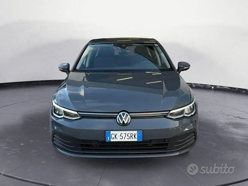 Volkswagen Golf 2022 photo 2